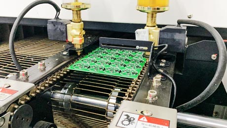 SMT表面装贴技术的特点