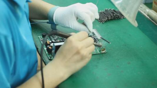 印制电路板的元器件装焊技术