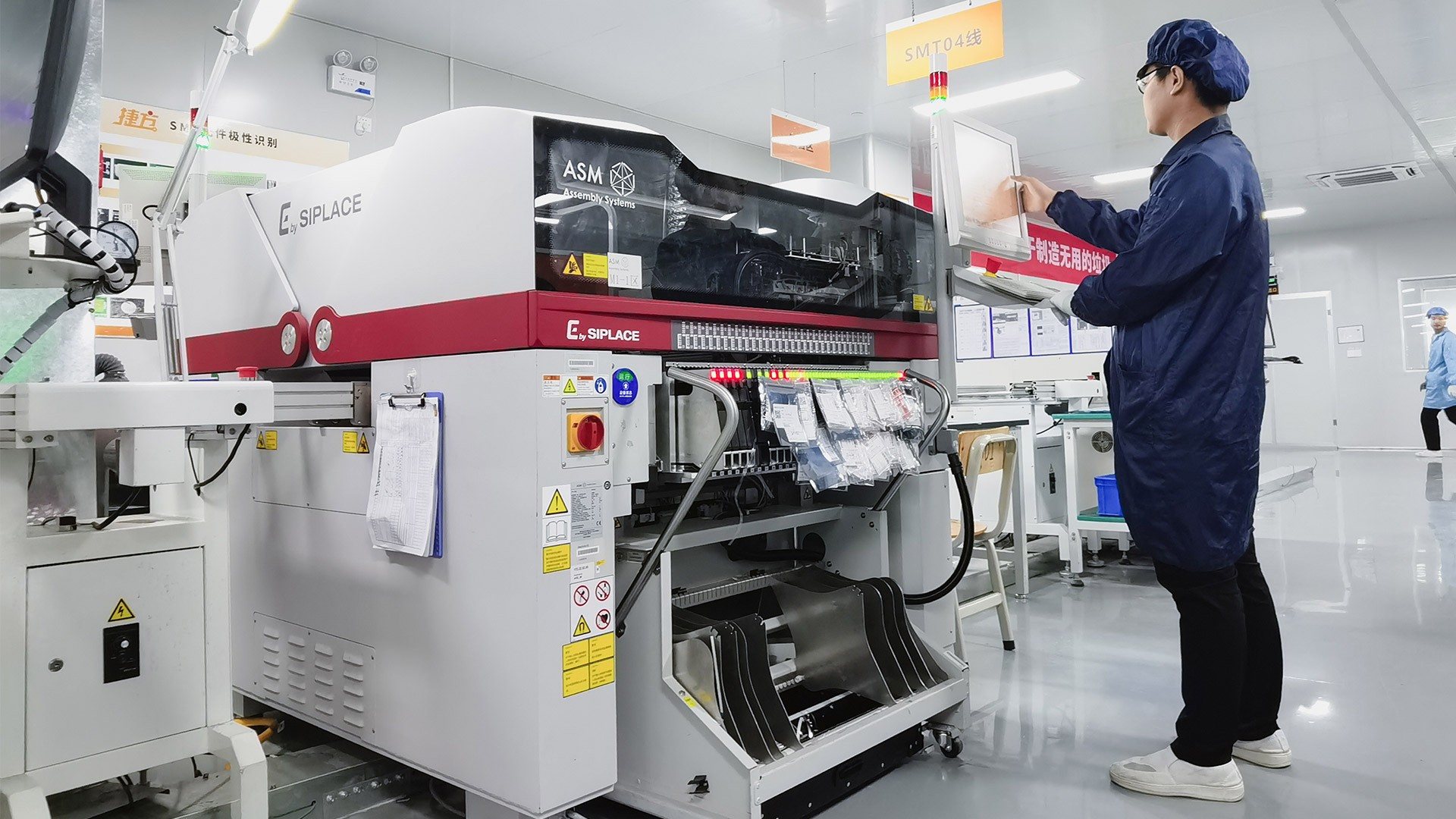 SMT PCB 装配线，具有用于精密制造的自动元件放置