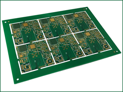 “用于多层 PCB 制造的 FR-4 和铜箔等原材料。”