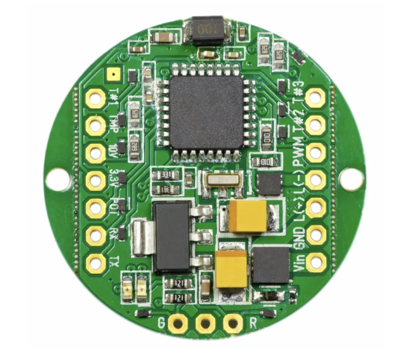 通过圆角优化 PCB 形状，降低 EMI