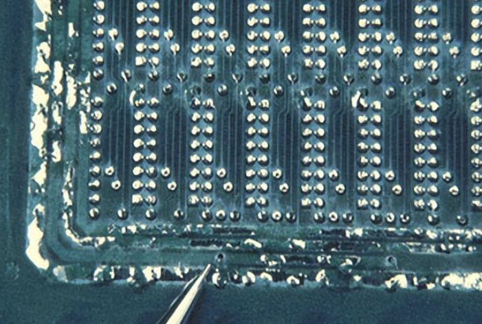 PCB表面污染导致干膜阻焊层分层