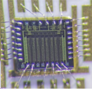 软镀金 PCB 焊盘上可靠引线键合的显微视图。