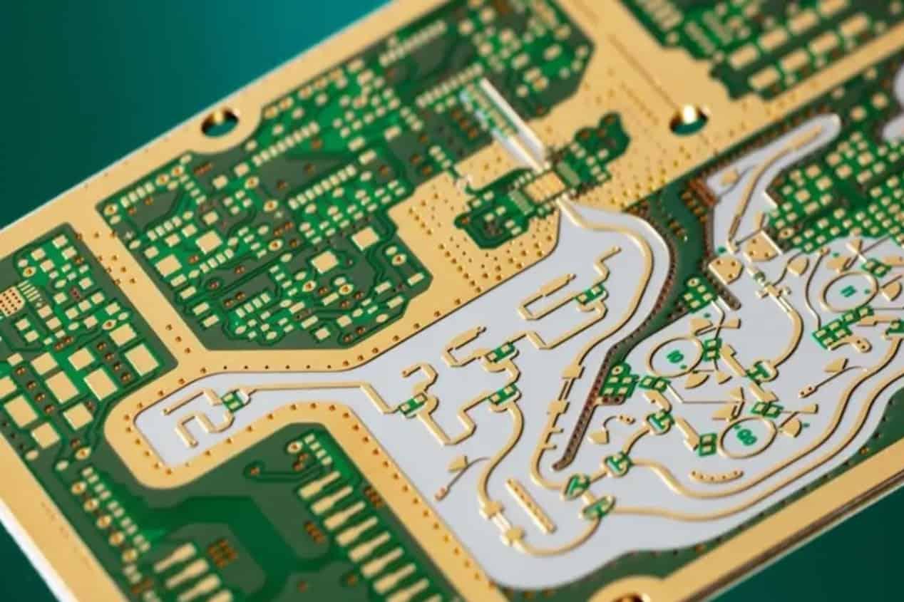 专为高频游戏机应用而设计的罗杰斯 PCB 材料