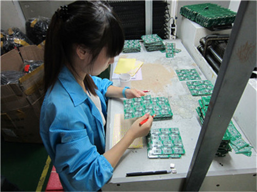 袁胜巧：从学徒到电路板制作大家