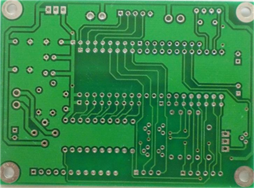 广州近百人持砖头木棒打砸医院 多人受伤(图)