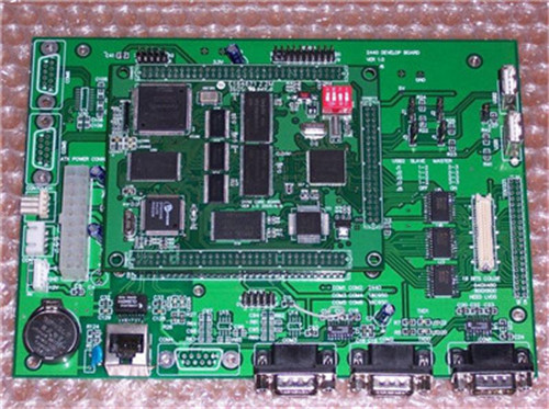 最小的纯铜散热器 看电路板如何散热